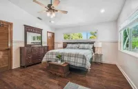 Best River Home-Bear Trail Retreat- 10 Kayaks, LG Yard, Gazebo, Firepit,10 Kayak