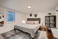 Clean Cozy Chic - Easy Access to Denver - Great for Families