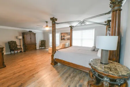 Spacious Lake House with Dock and Swimming Pool