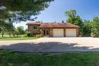 Silos view ranch Отели рядом с достопримечательностью «Уайтуотер Спринг Уотер»