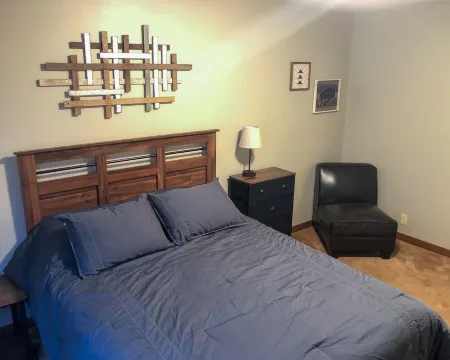 Spacious Northern Black Hills Couples Retreat - 5 Miles from Terry Peak Skiing Отели в г. Лоренс