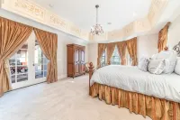Luxury mansion on golf course at Reunion Resort Orlando 10 minutes from Disney p