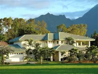 Mokihana House Kauai - 5-bedroom House with Mountain Views, Pool, Tennis and AC