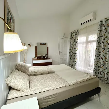 Lovely 2 bedroom apartments with sea view, air conditioning and Wi-Fi