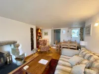Cosy Character Cottage With Sea View In Mousehole Hotels in Mousehole