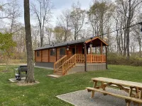 Finger Lakes: Lamoka Hideaway Hotels in Tyrone