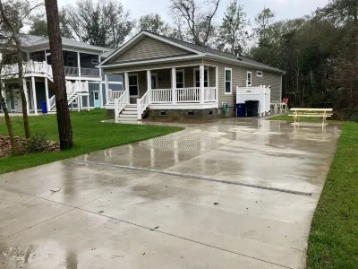 Central Emerald Isle, Private Beach Parking