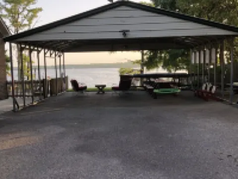 Private Riverfront Retreat - Just outside of Town Hotels in Pasquotank County