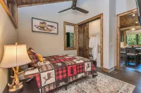 Mountain Cabin Oasis: hot tub&fire pit