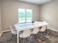 8 Miles to Busch Gardens/Spacious Family Getaway/ 7Bedroom/3 Masters /5 Bath