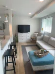 Beautiful Modern Grand Haven Getaway across from the Beach!