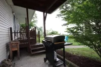 75 Ft Of Private Lakefront!