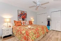Siesta Key Beach IDEAL LOCATION BEACH, VILLAGE, HEATED POOL