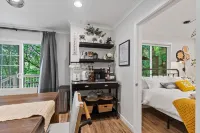 Modern & Stylish Bellevue Basement Suite - Spacious & Cozy Stay Urban Oasis Hotels near Cougar Mountain Regional Wildland Park