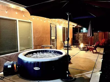 10min Soboba Casino Hemet Home with Hot tub+Lots of Parking grg/rv/boat/ATV's