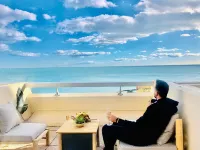 Résidence La Corniche, 70m2 apartment with full sea view, air-conditioning, wifi, garage.