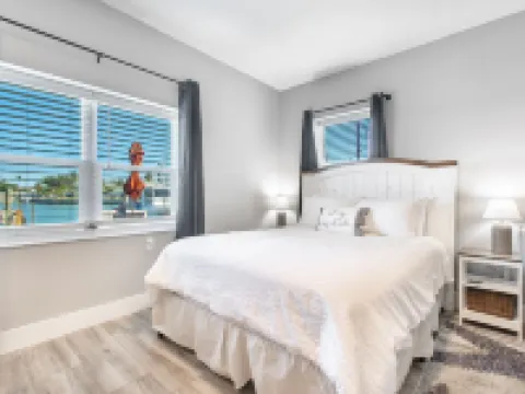 JOHNS PASS "Studio 4" Fisherman's Cove & Cottages Hotels in Madeira Beach