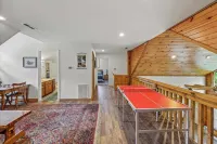 Yukon cabin in the woods فنادق في Pigeon