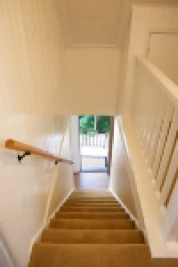 Jefferson Garden Cottage Central Salem. We'd Love to Host Your Family & Friends.