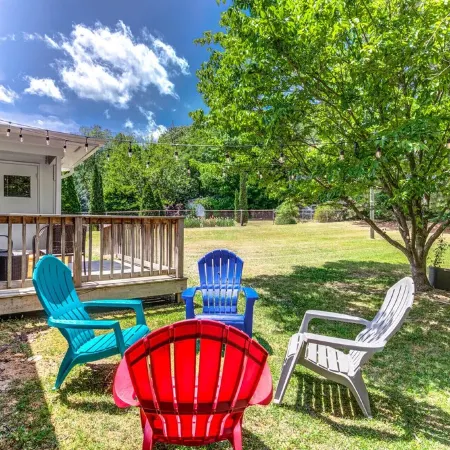 Bit o' Raleigh Bungalow, 6 min drive to downtown