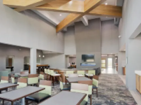 Homewood Suites by Hilton Topeka Hotels in Topeka