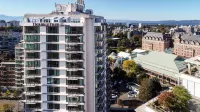 DoubleTree by Hilton Hotel & Suites Victoria - Ocean View