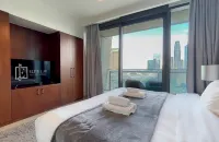 Elite LUX Holiday Homes - 3BR Full Burj Khalifa & Fountain Views in Downtown Hotels in Dubai