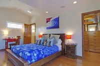 Relax in your Private Retreat - Hot Tub, One Block from Beach & Town! Lic0085 Hotels near Lovers Point Park