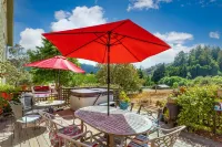 Duncans Mills historic beauty with vast valley views & hot tub - pets ok! Hotels in der Nähe von Northwood Golf Club