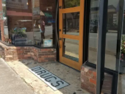 Historic Downtown Morganton Loft  w/ Original 1900's Charm/Walk/Shop/Dine Hotels in Morganton