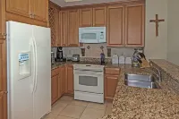 Gorgeous Oceanfront 3Bedroom Away From The Hustle and Bustle