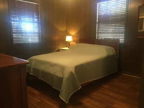 Perfect for PI graduations and Lowcountry getaways, close to PI and Sands Beach.