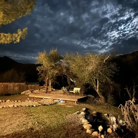 Chic 2B2b Bungalow w/ studio 3 mi to Sequoia NP - Dog Friendly!