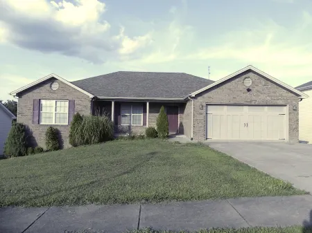 Restful Bourbon Trail Lodge with Pool and Hot Tub