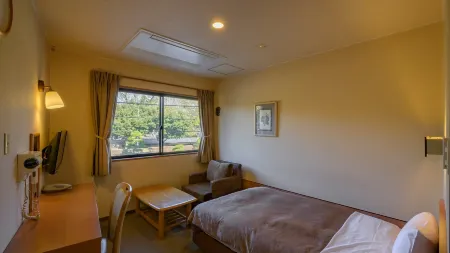 Hotel Wakasa Отели рядом с достопримечательностью «Shimonokuni Isshayawatamiya Kadotainari Shrine»