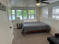 LIKE NEW! Private Lake House in a beautiful wide cove! 5 1/2 MM Gravois Arm
