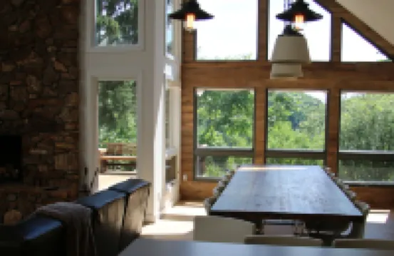 Luxurious Ski in-Ski Out Mnt. Creek/Hot Tub/Tennis & Pickleball/Heated Pool/Golf