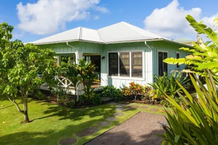 New  Custom  Hawaiian Cottage - Poipu Beach- Koloa, Hi Отели в г. Колоа