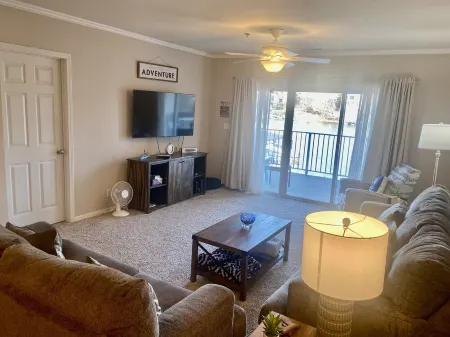 Waterfront condo on Lake of the Ozarks