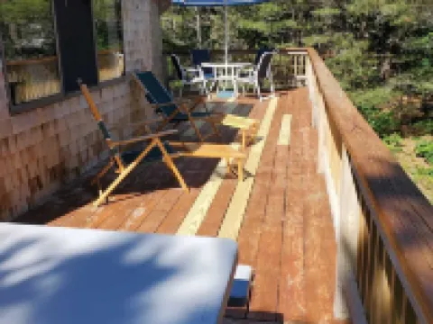 Your Cape Cod respite awaits! 5 minutes walk to quiet bay beach. 伊斯特姆酒店