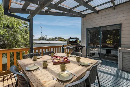 Ocean Belle Отели в г. Ошен Гров