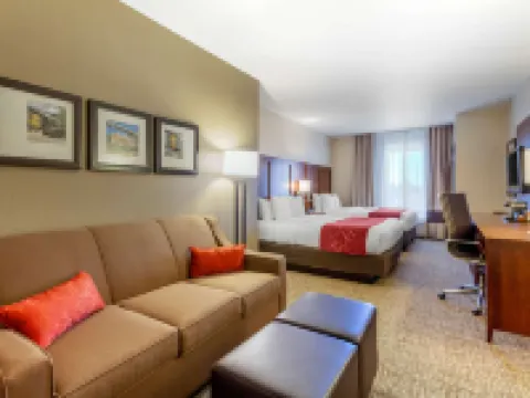 Comfort Suites Glendale - State Farm Stadium Area Hotels in Glendale