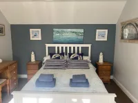 Beautiful Seaside Cottage, sleeps 5 & dog friendly