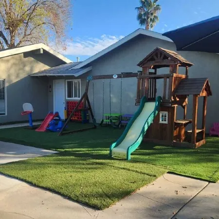 VeryPrivateHouse in Riverside,3Bedrooms& 2 1/2 Bathroom House w/Pool & Big Patio