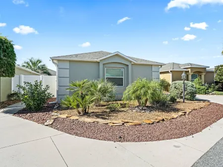 Charming 2-Bedroom Courtyard Villa in The Villages