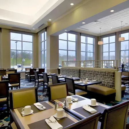 Hilton Garden Inn Waldorf