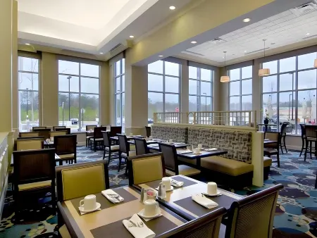 Hilton Garden Inn Waldorf Отели в г. Брайанс-Роуд