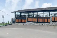 Penginapan Ciremai Syariah RedPartner Hotels near Masjid Jami Baiturrahman (Haurduni)