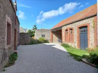 La Forge, house for 6 in the heart of Barfleur, with private parking lot Các khách sạn ở Barfleur