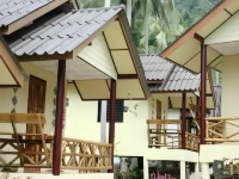 Day Night Bungalow & Bar